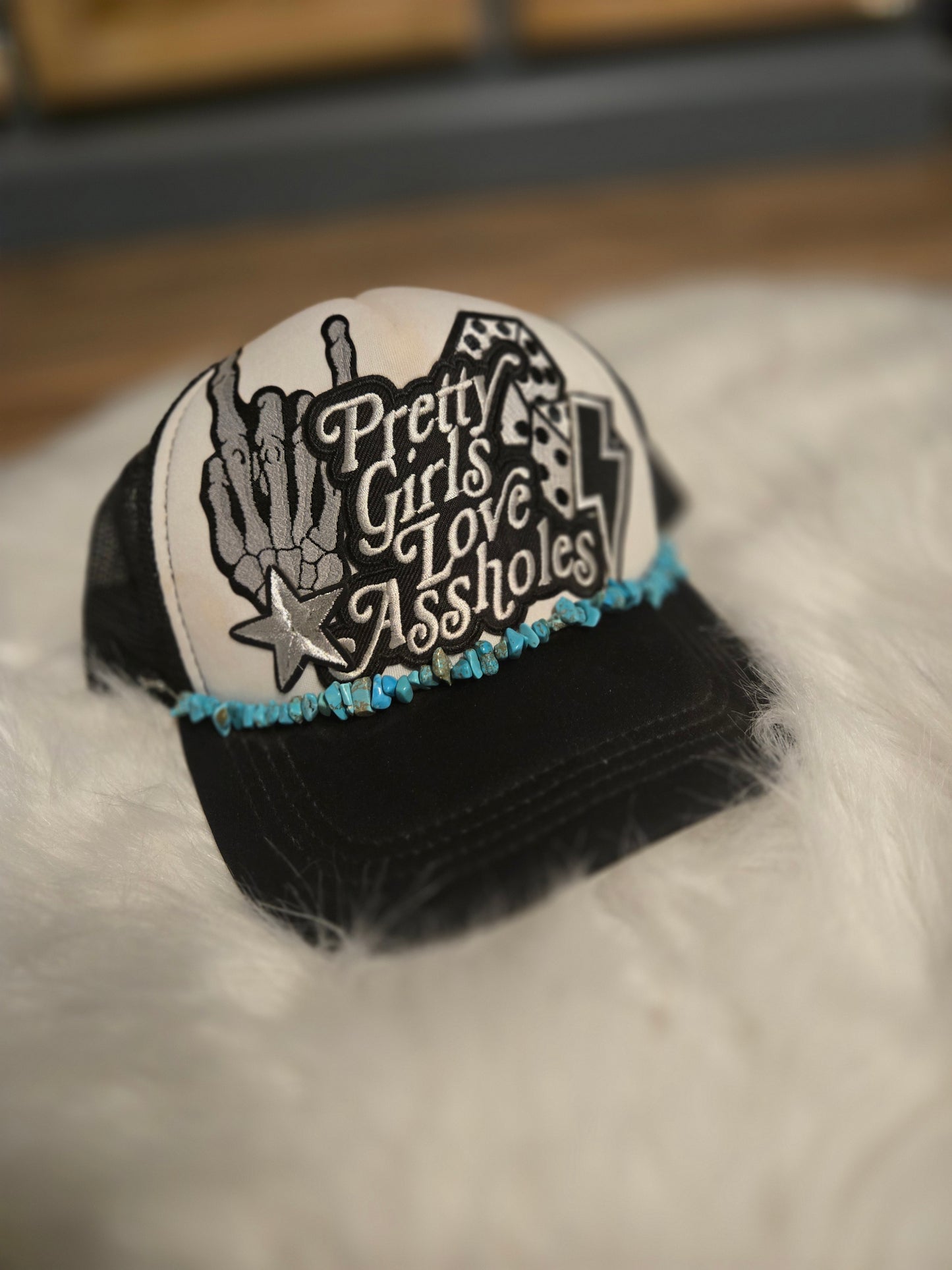 Pretty Girls Love Asshole